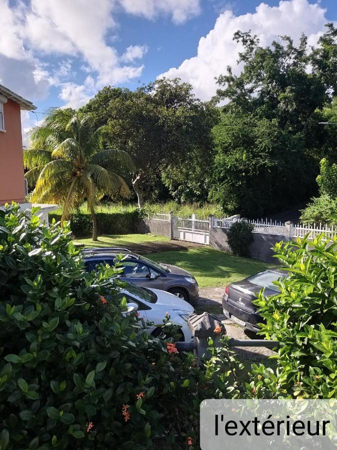 Aquaverde Eco Et Confort- Bas De Villa Avec Jardin Et Parking Le Gosier  Exteriör bild