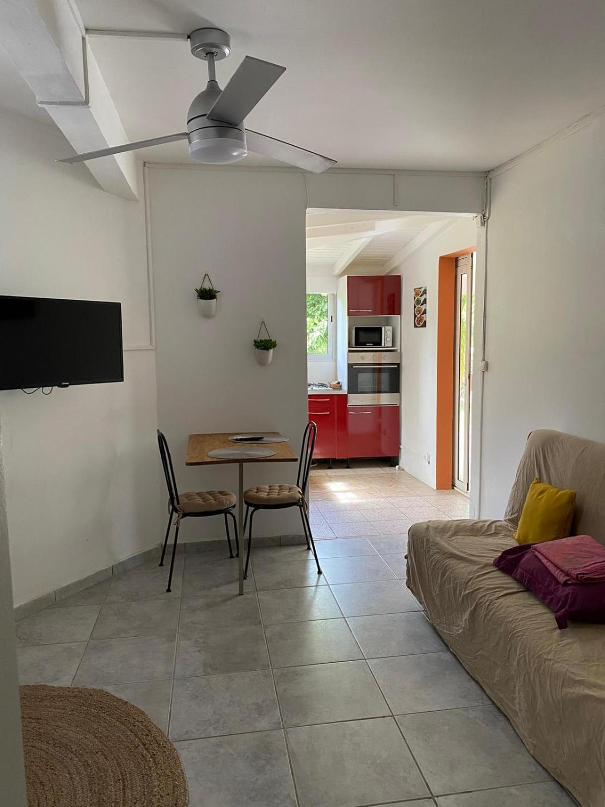 Aquaverde Eco Et Confort- Bas De Villa Avec Jardin Et Parking Le Gosier  Exteriör bild